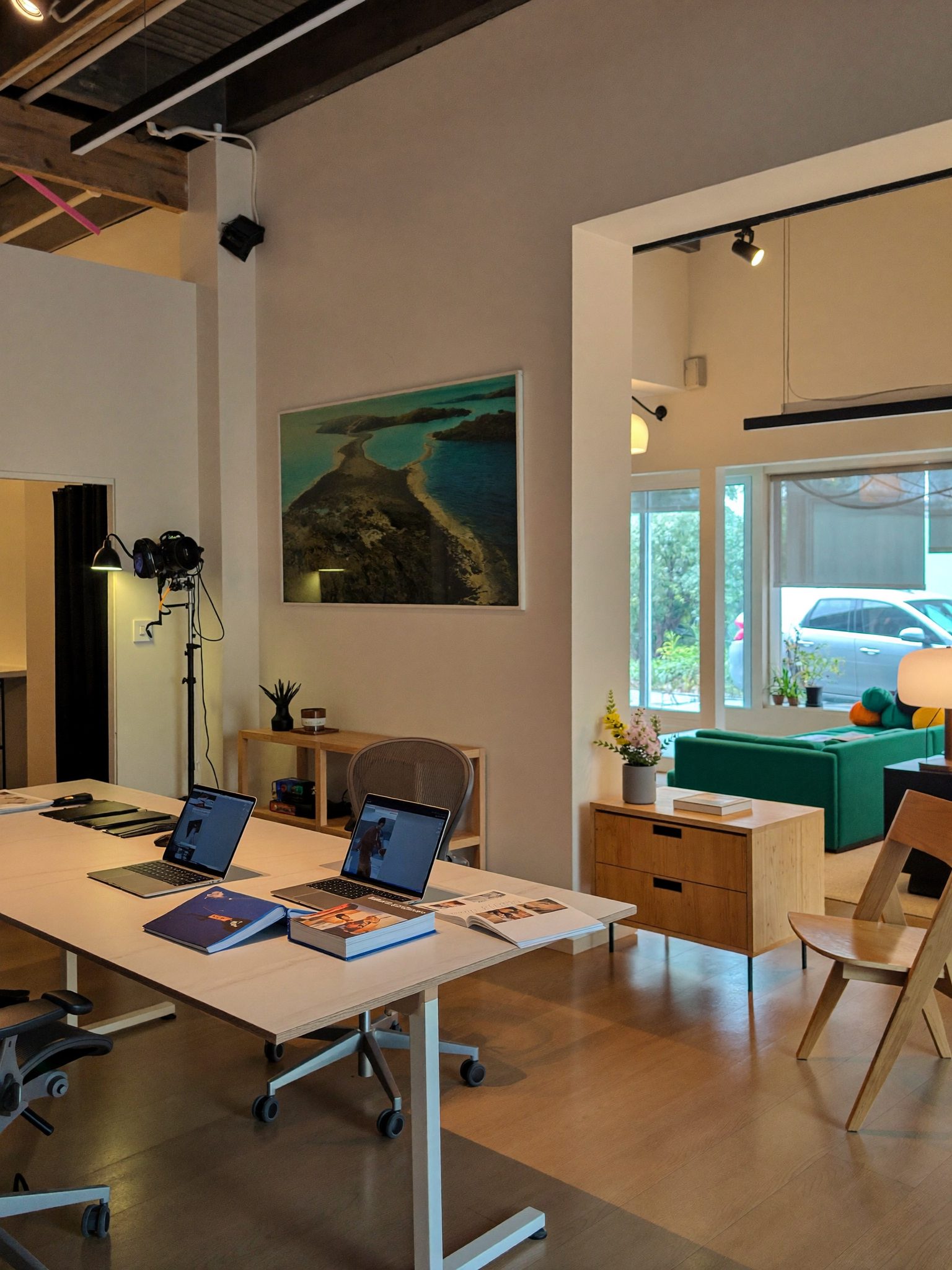 Ruang kerja studio interior Prima Siaran
